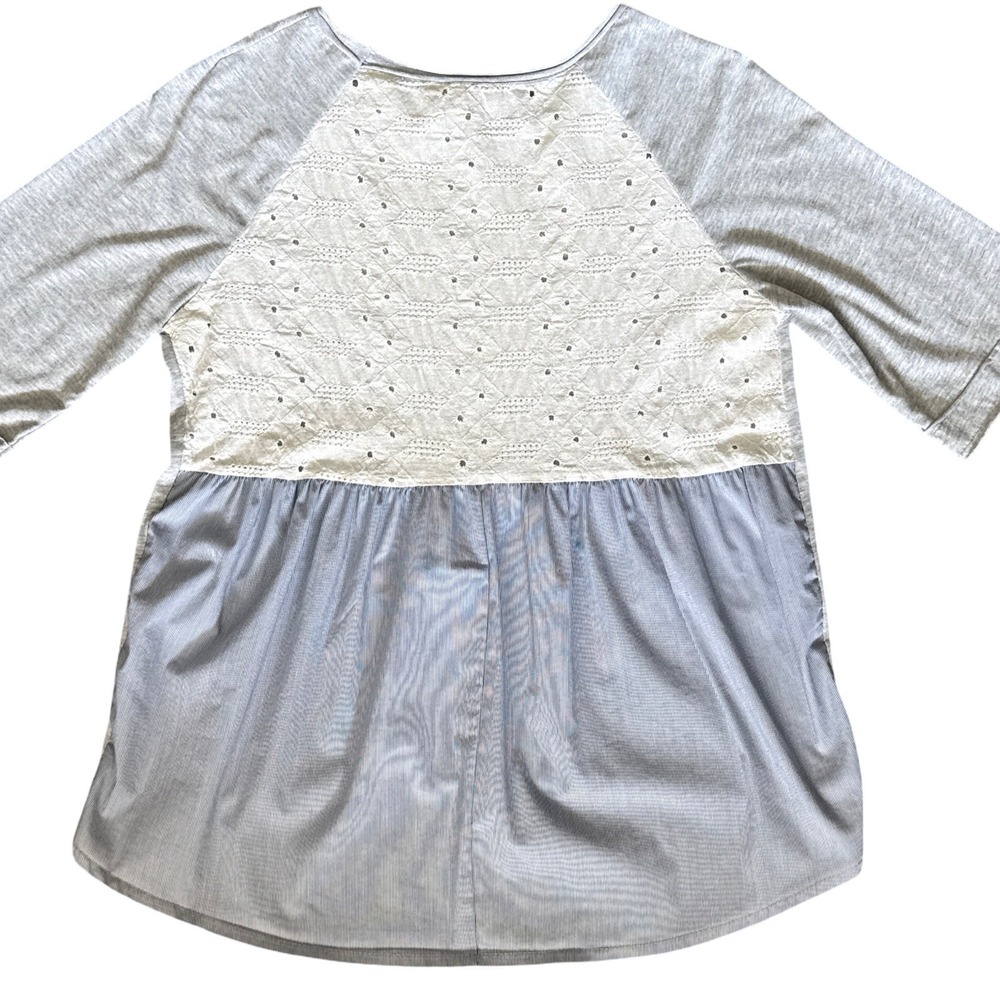 Alessia Pacini Italian Mixed Media Eyelet Back Top Gray Blue Striped Size M - Picture 5 of 10